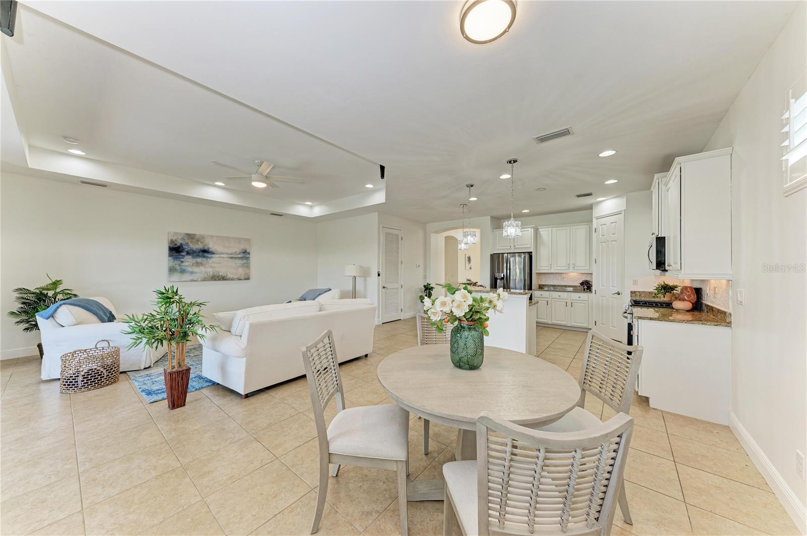 WILLOW CHASE - Residential