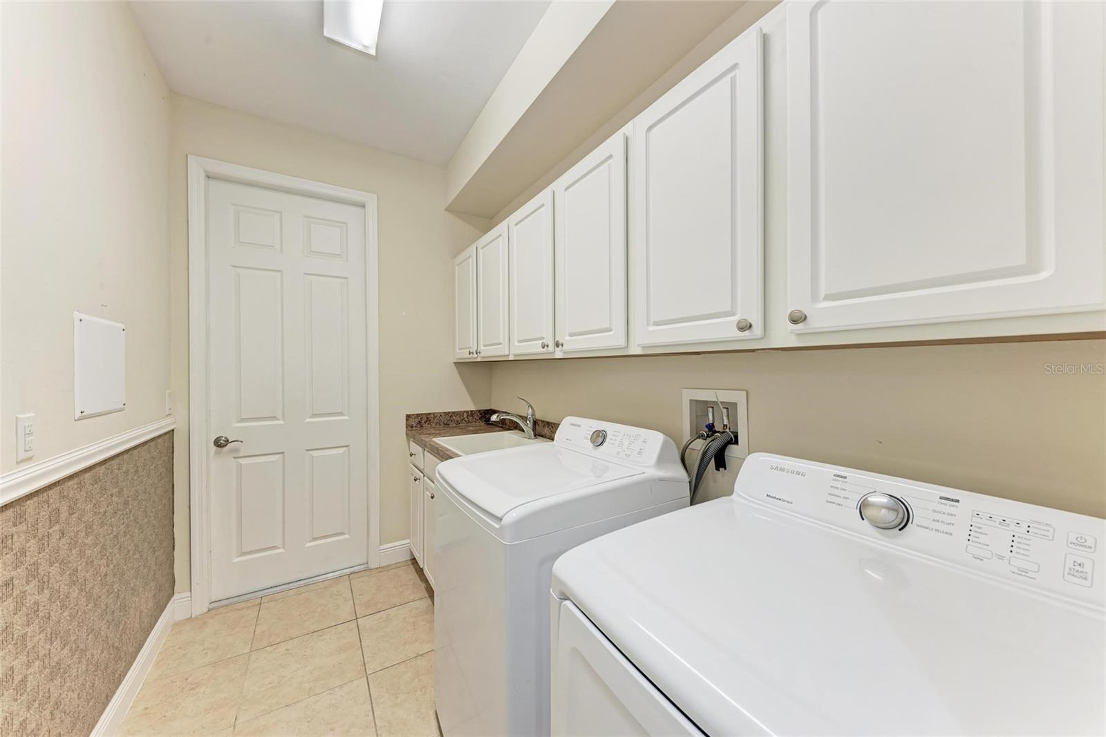 WILLOW CHASE - Residential
