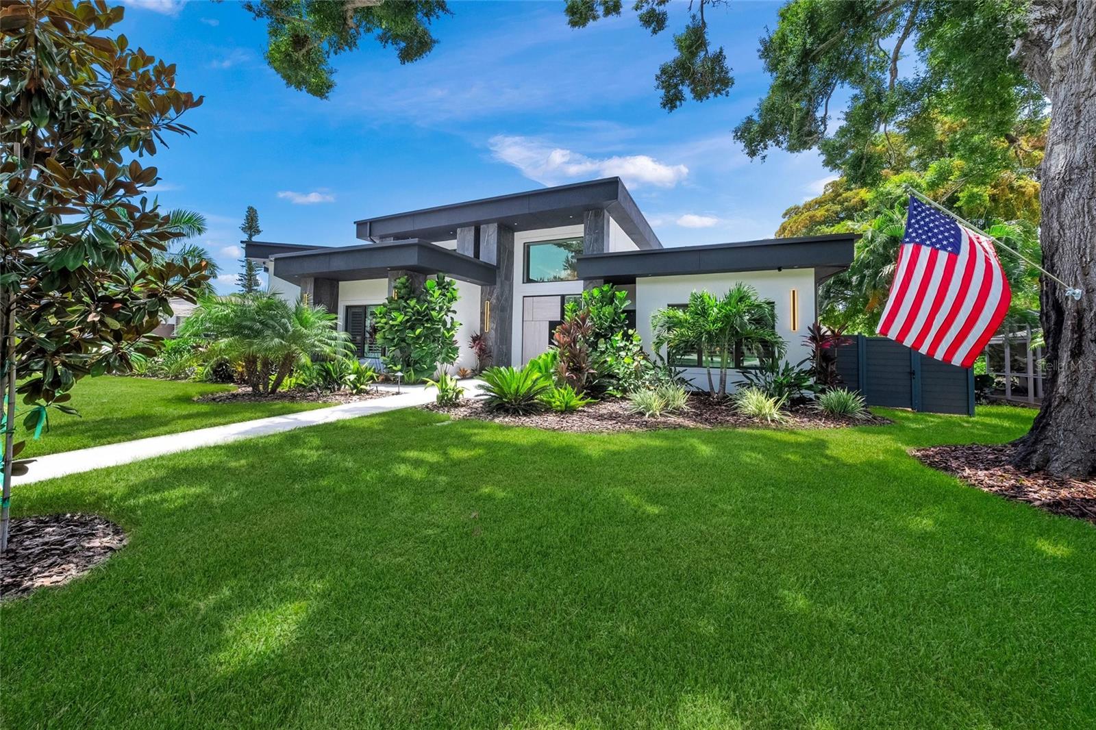 KENTWOOD ESTATES - Residential