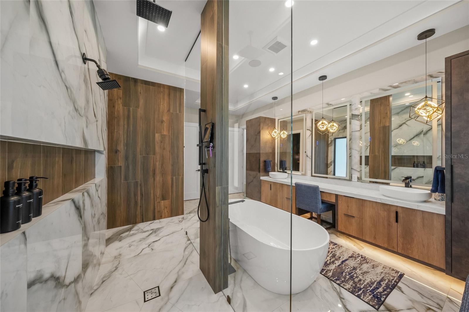 KENTWOOD ESTATES - Residential