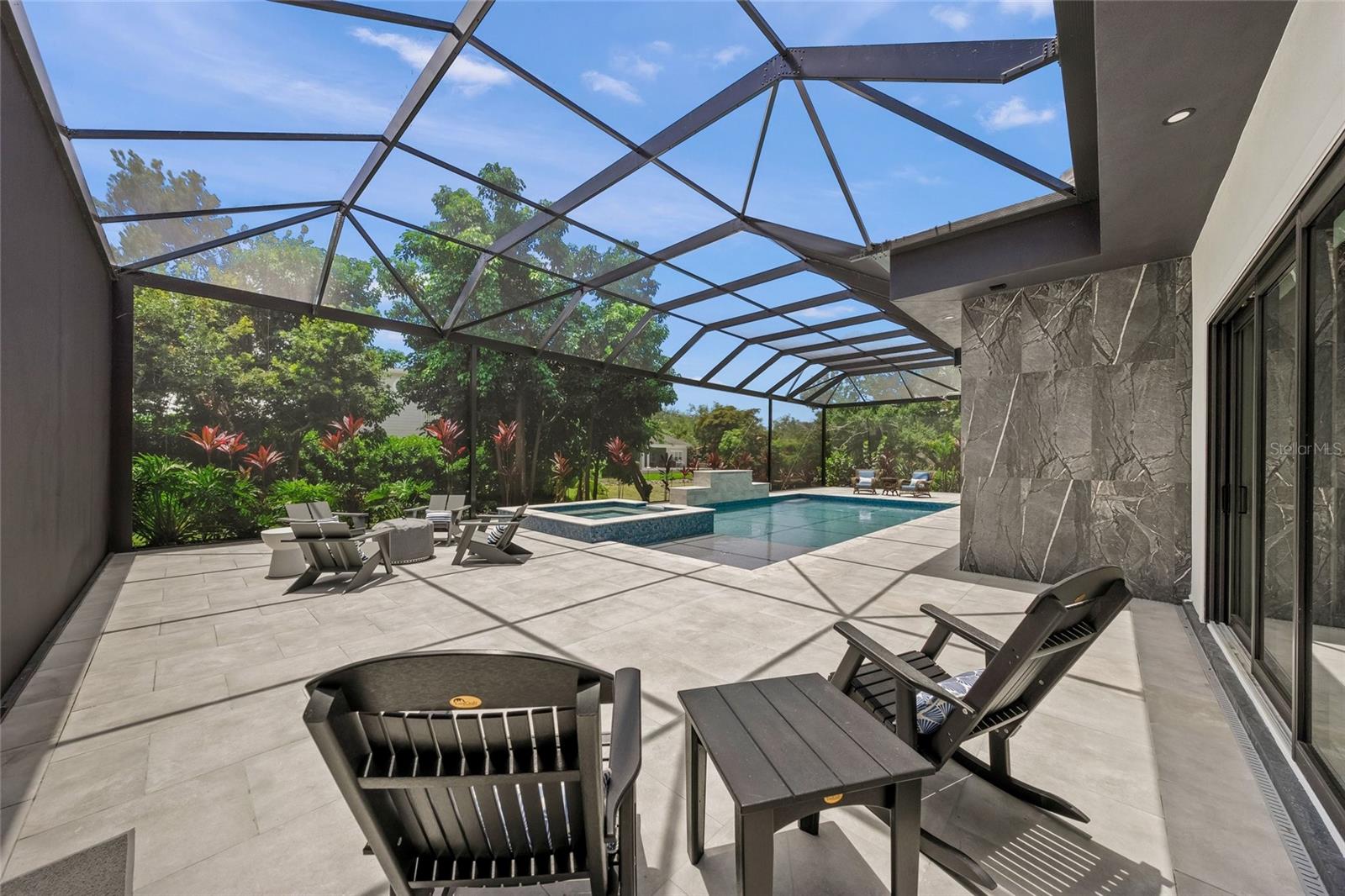 KENTWOOD ESTATES - Residential