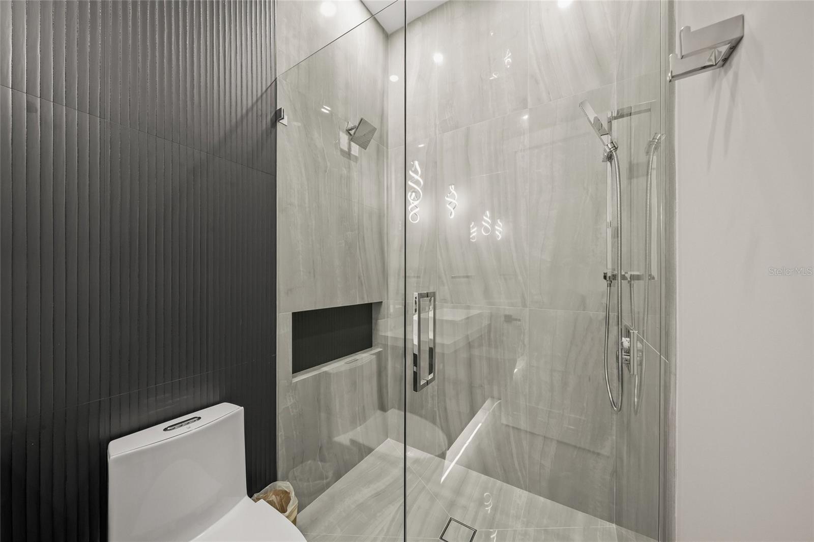 KENTWOOD ESTATES - Residential