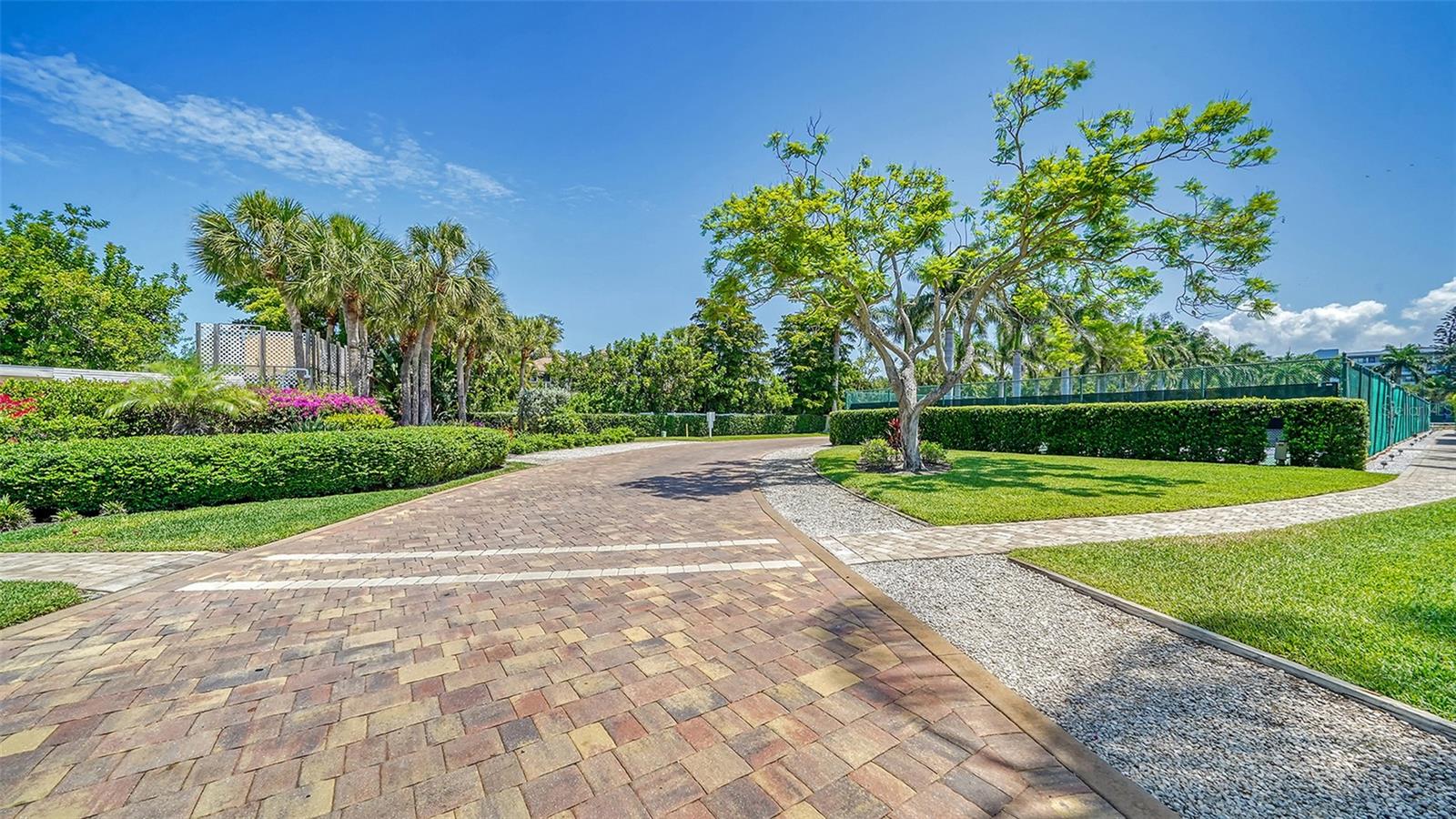 SARASOTA SURF & RACQUET - Residential