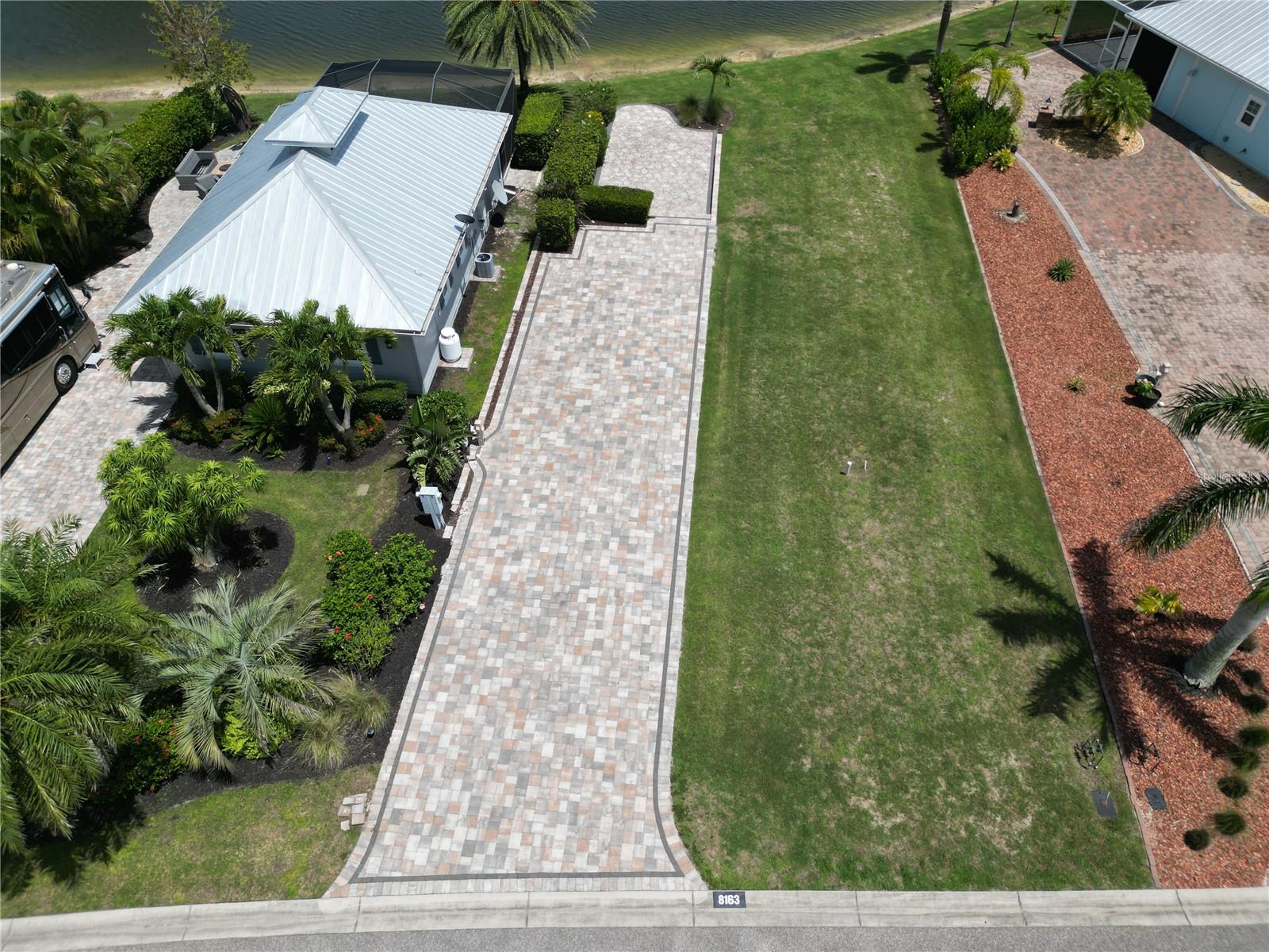 THORNTON CRK MOTORCOACH RESIDENCE - Land