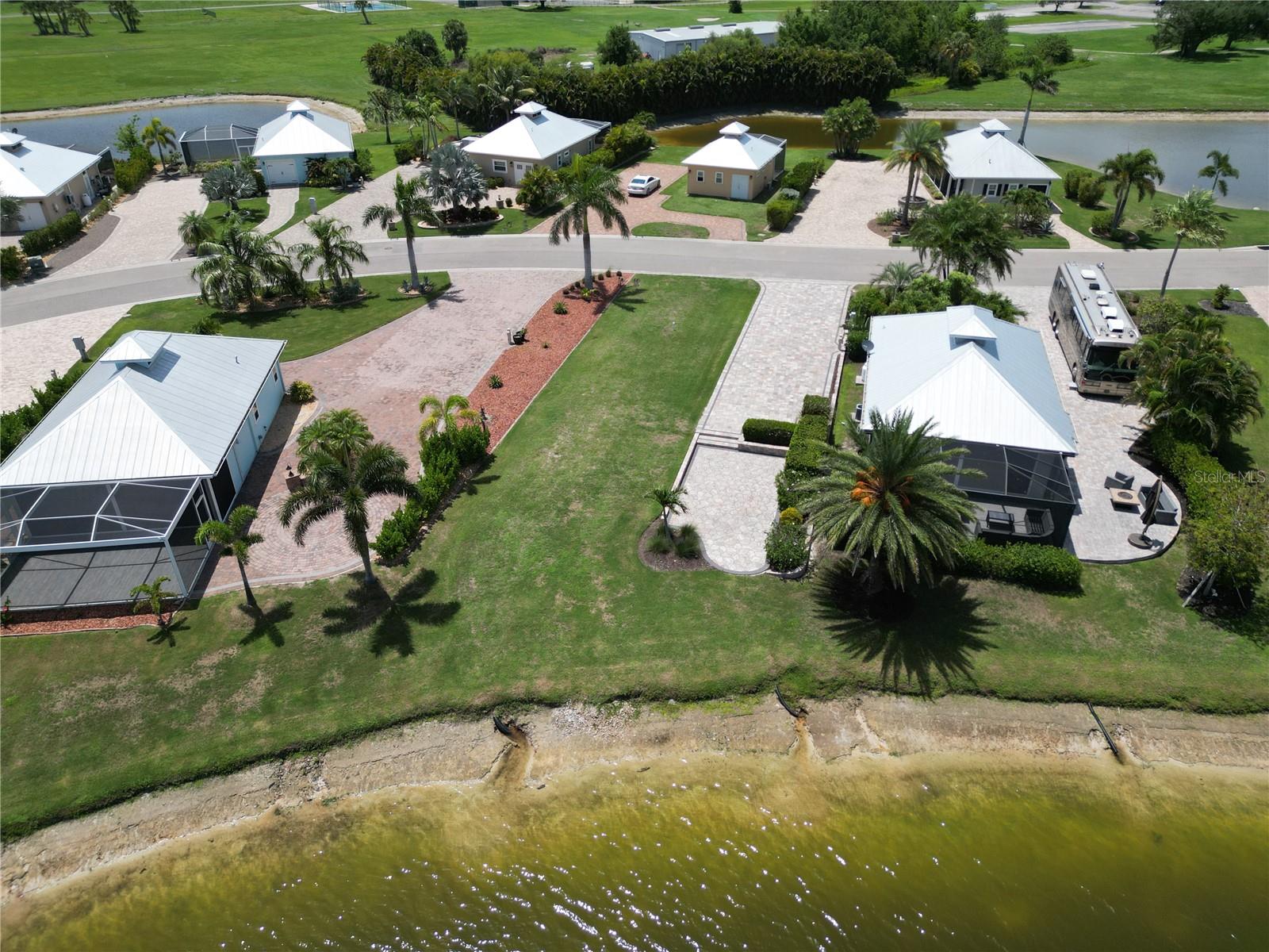 THORNTON CRK MOTORCOACH RESIDENCE - Land