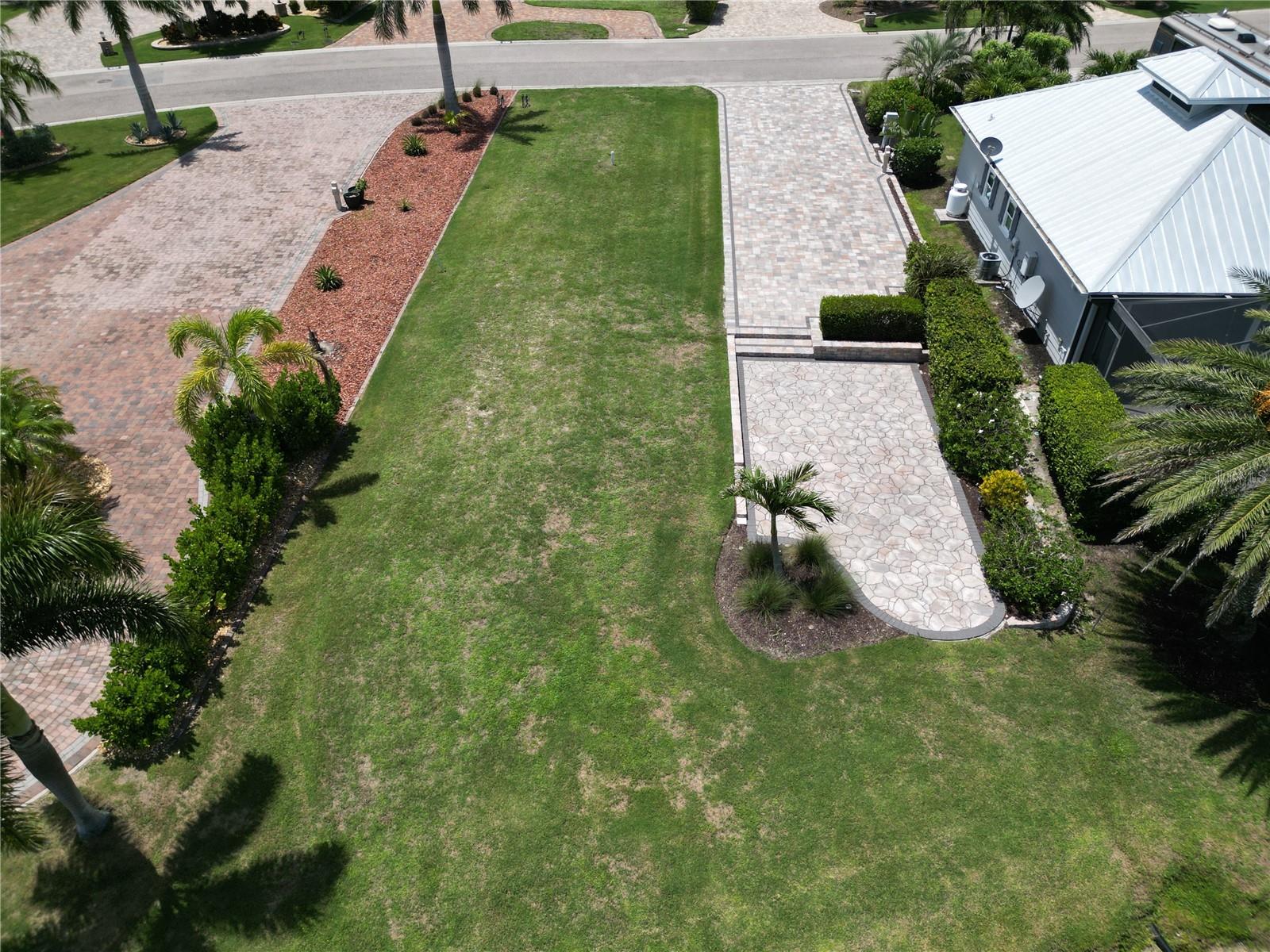 THORNTON CRK MOTORCOACH RESIDENCE - Land