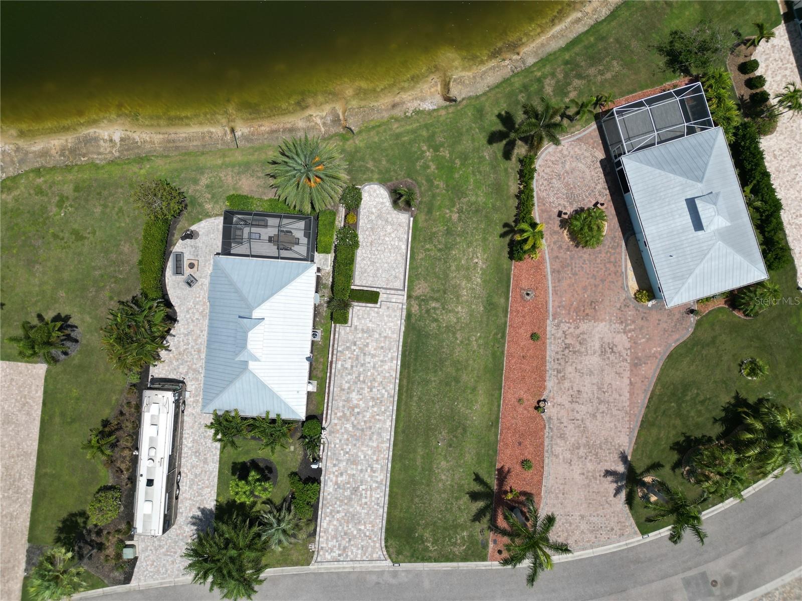 THORNTON CRK MOTORCOACH RESIDENCE - Land