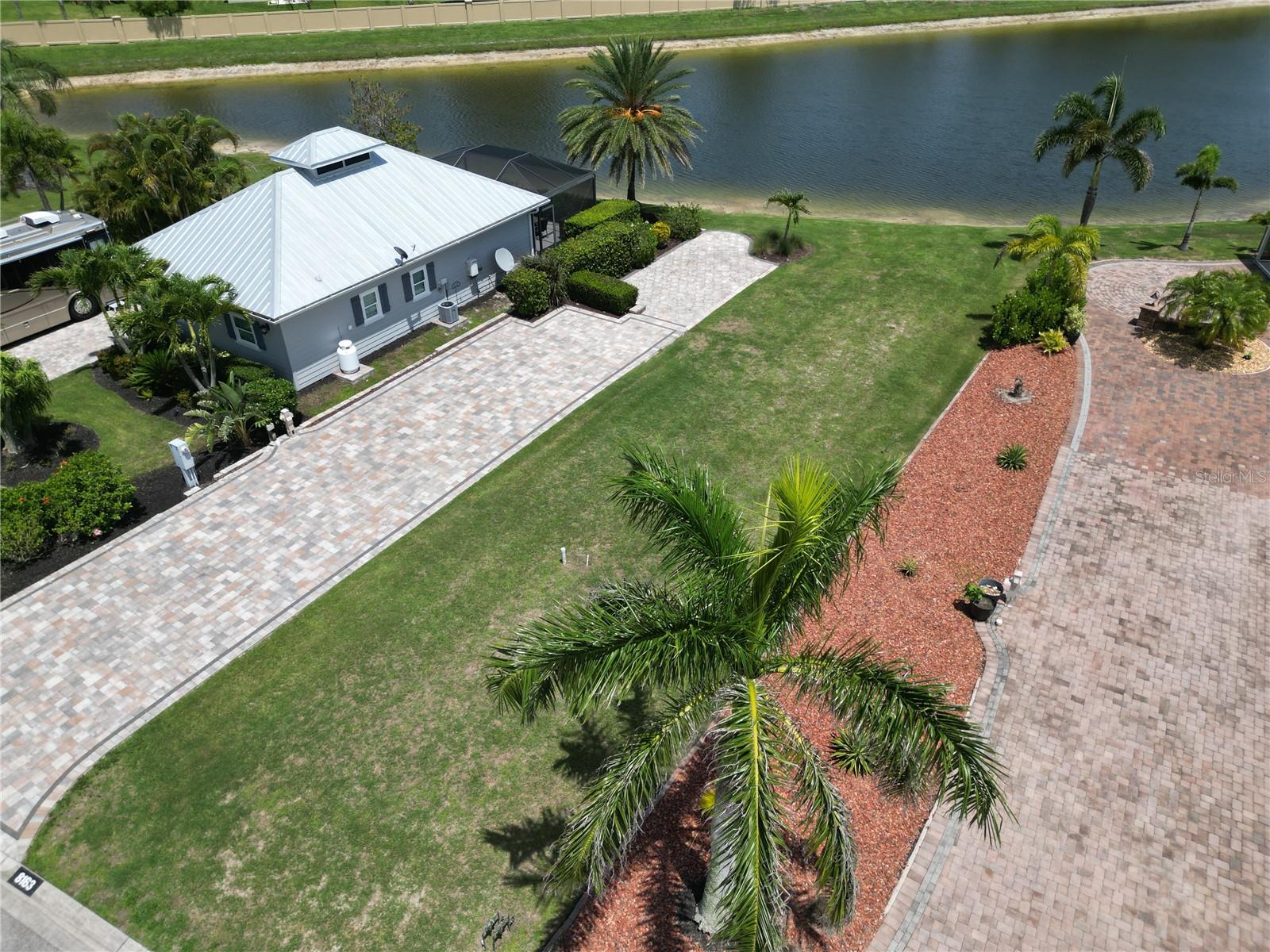 THORNTON CRK MOTORCOACH RESIDENCE - Land