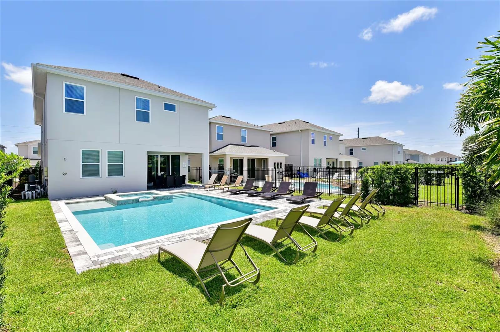 REUNION WEST PH 4 - Residential