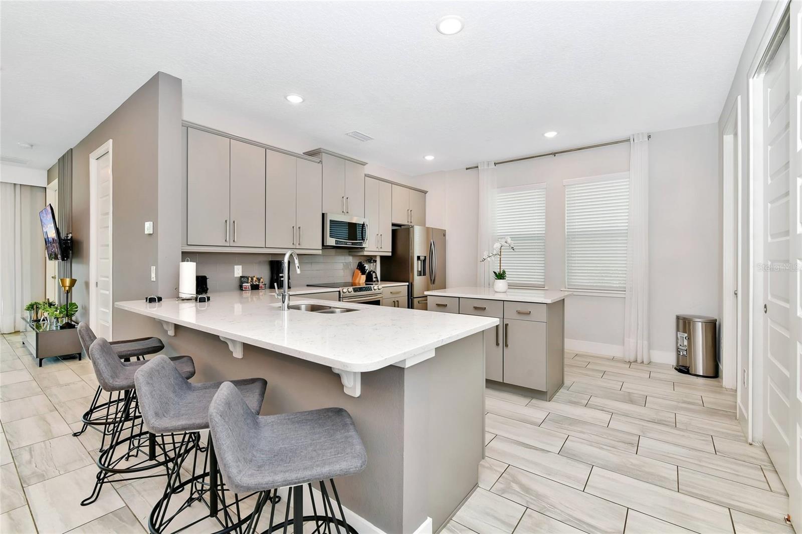 REUNION WEST PH 4 - Residential