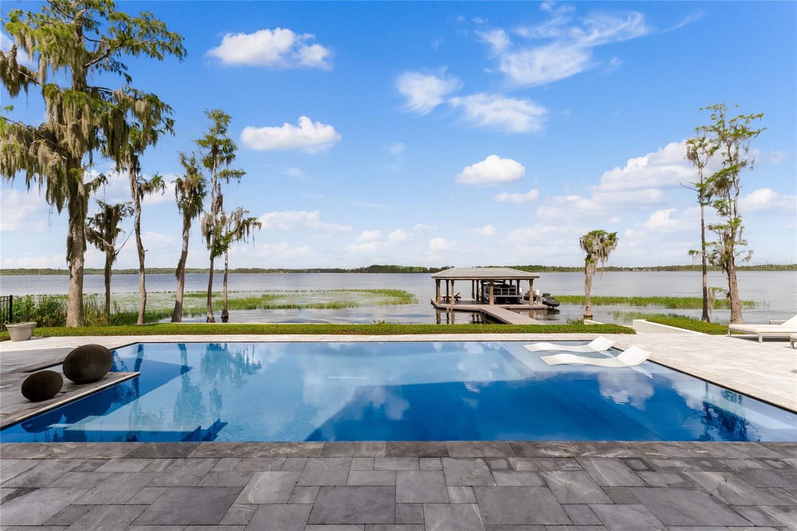 BAY POINT - Residential
