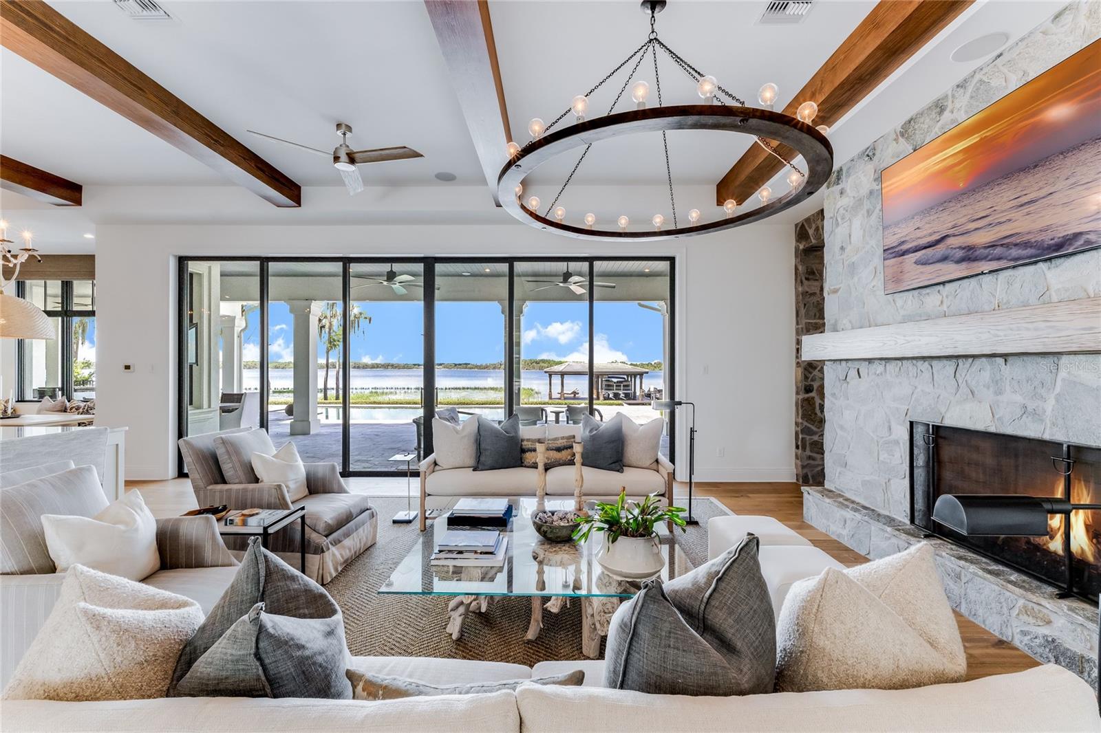 BAY POINT - Residential