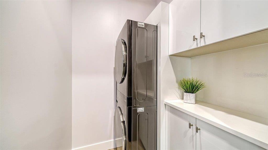 SIESTA REV PLAT OF - Residential