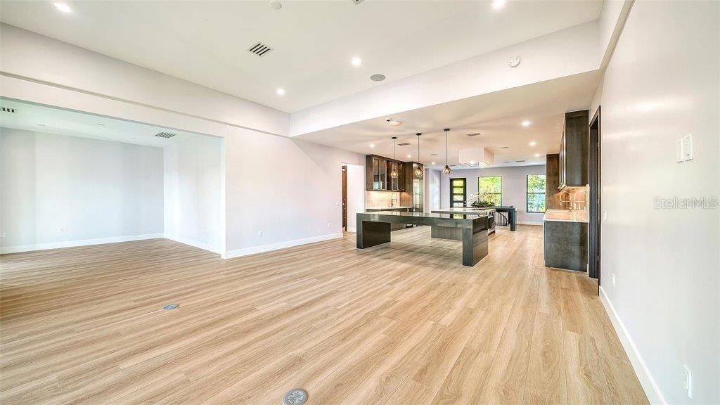 SIESTA REV PLAT OF - Residential