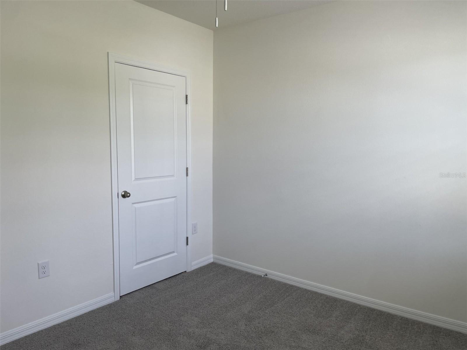 LAKE DIAMOND NORTH - Residential Lease