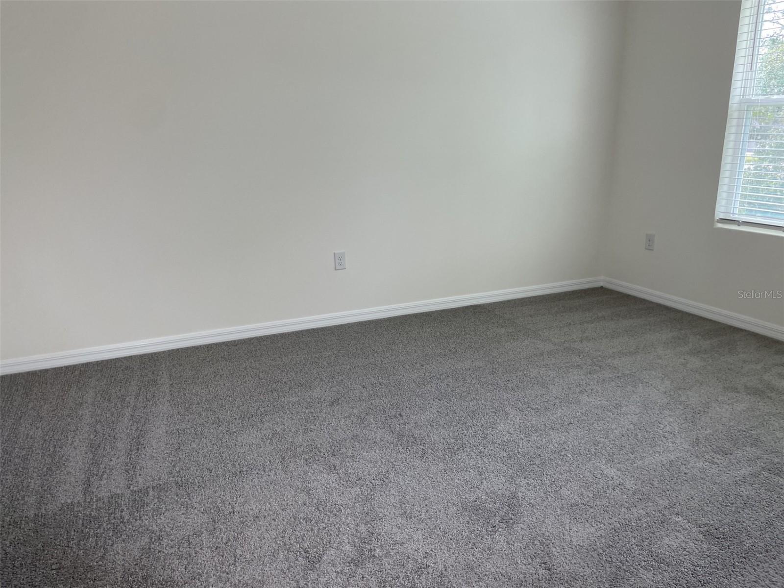 LAKE DIAMOND NORTH - Residential Lease