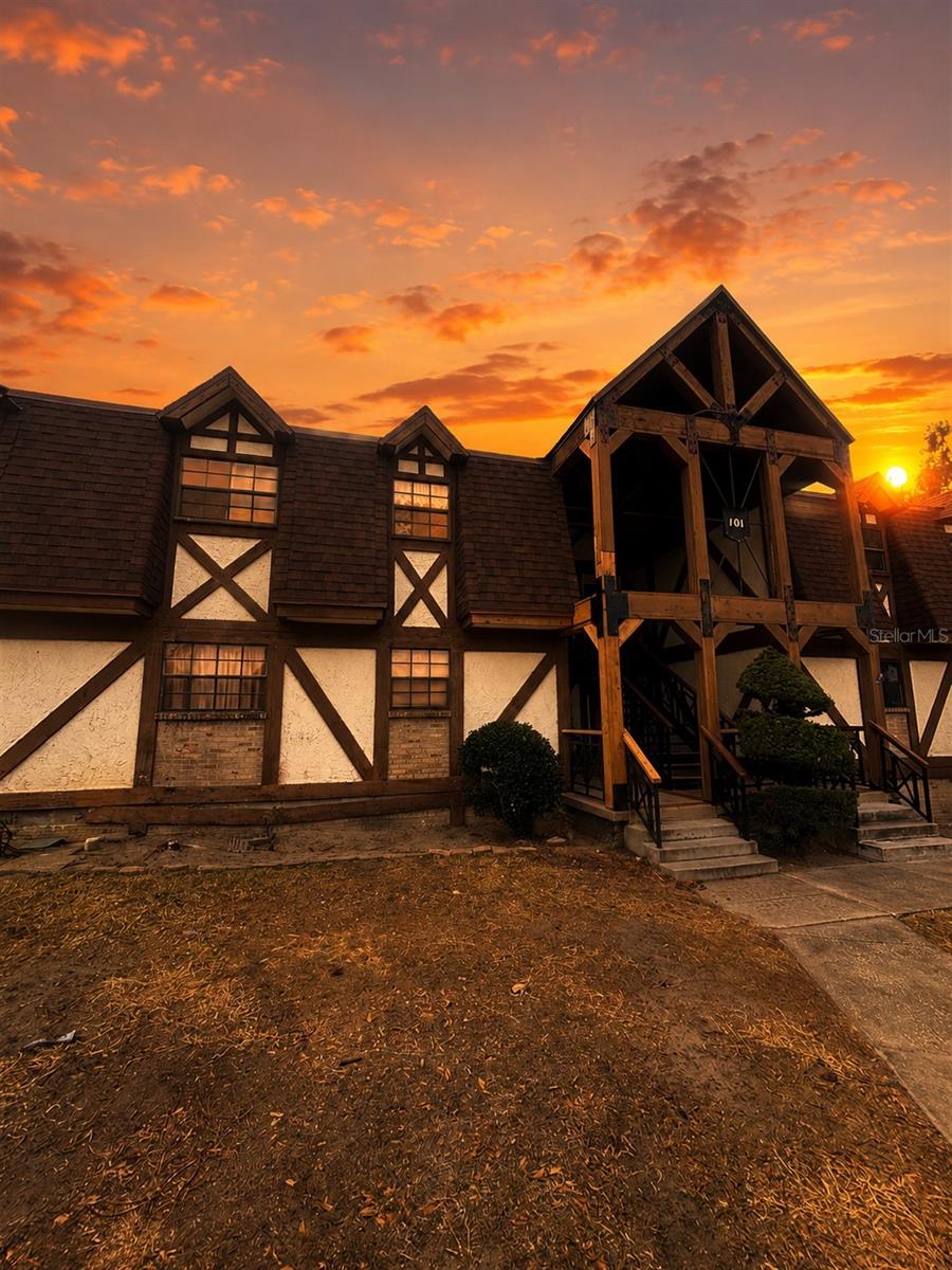 LEESBURG CHESTERBROOK CONDO - Residential