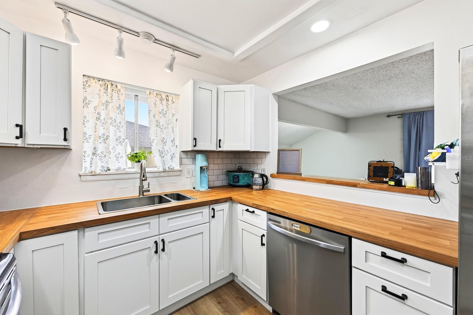PHEASANT RUN AT ROSEMONT CONDO PH 02 - Residential