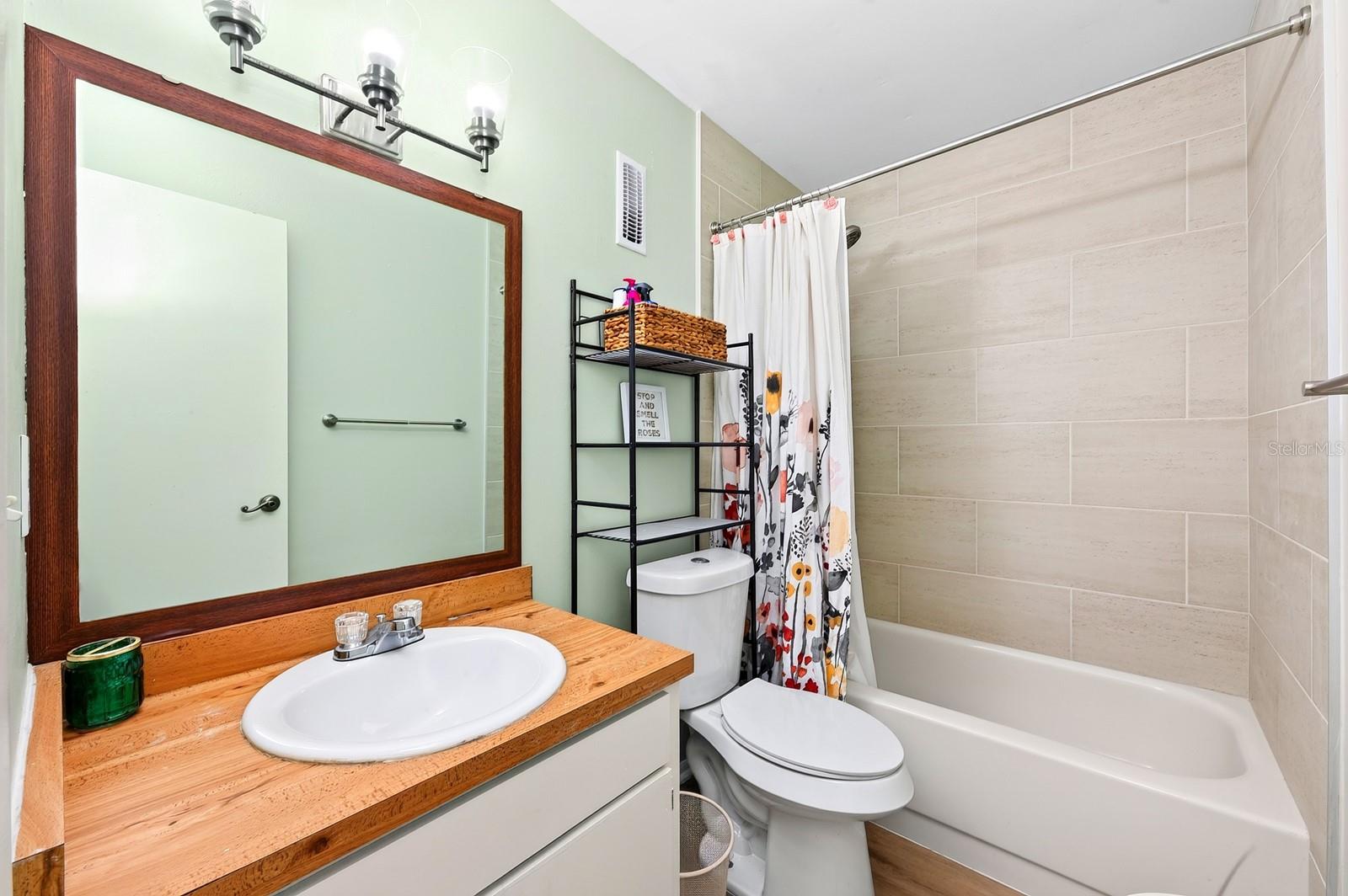 PHEASANT RUN AT ROSEMONT CONDO PH 02 - Residential