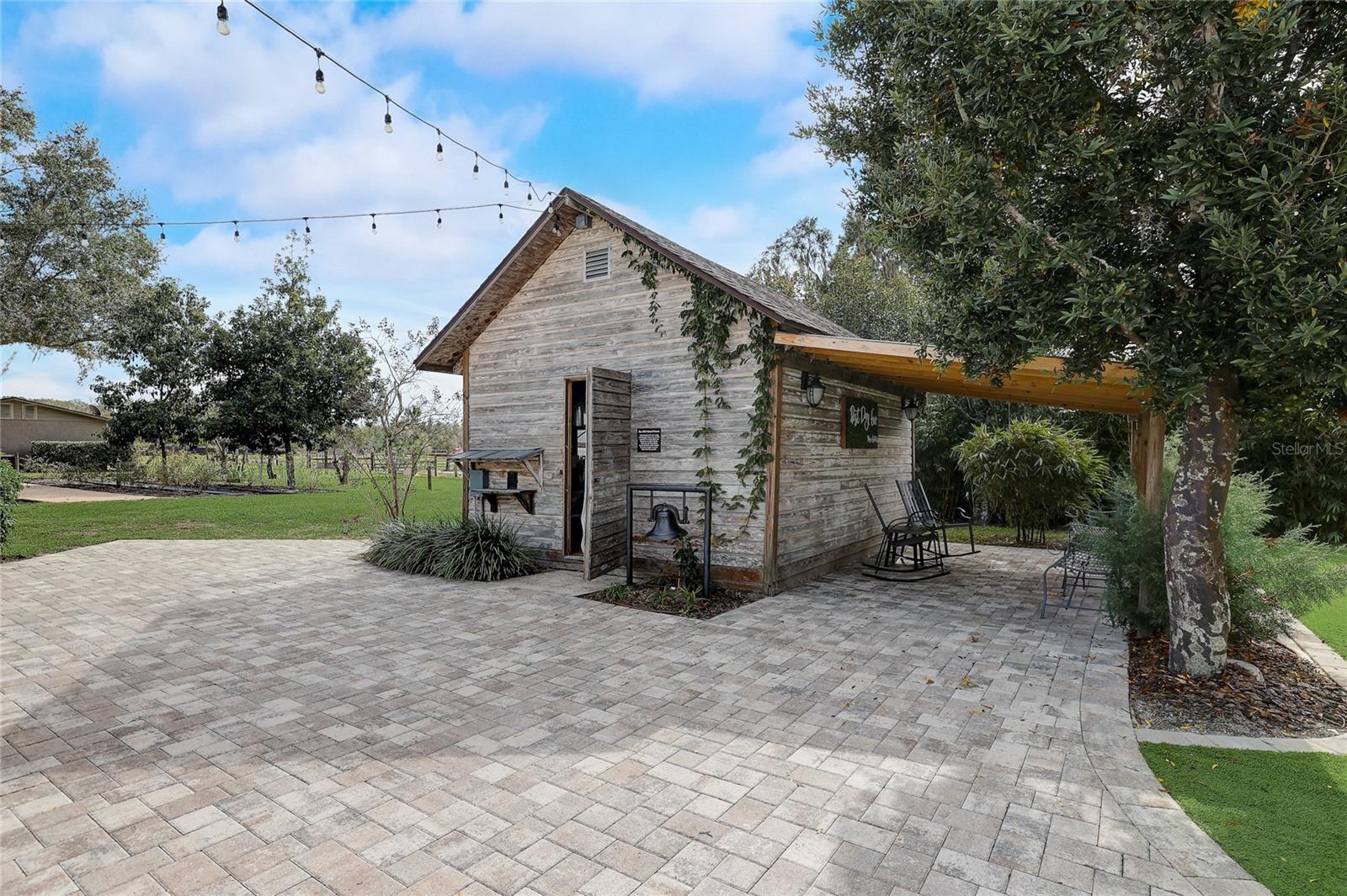 ACREAGE & UNREC - Commercial Sale