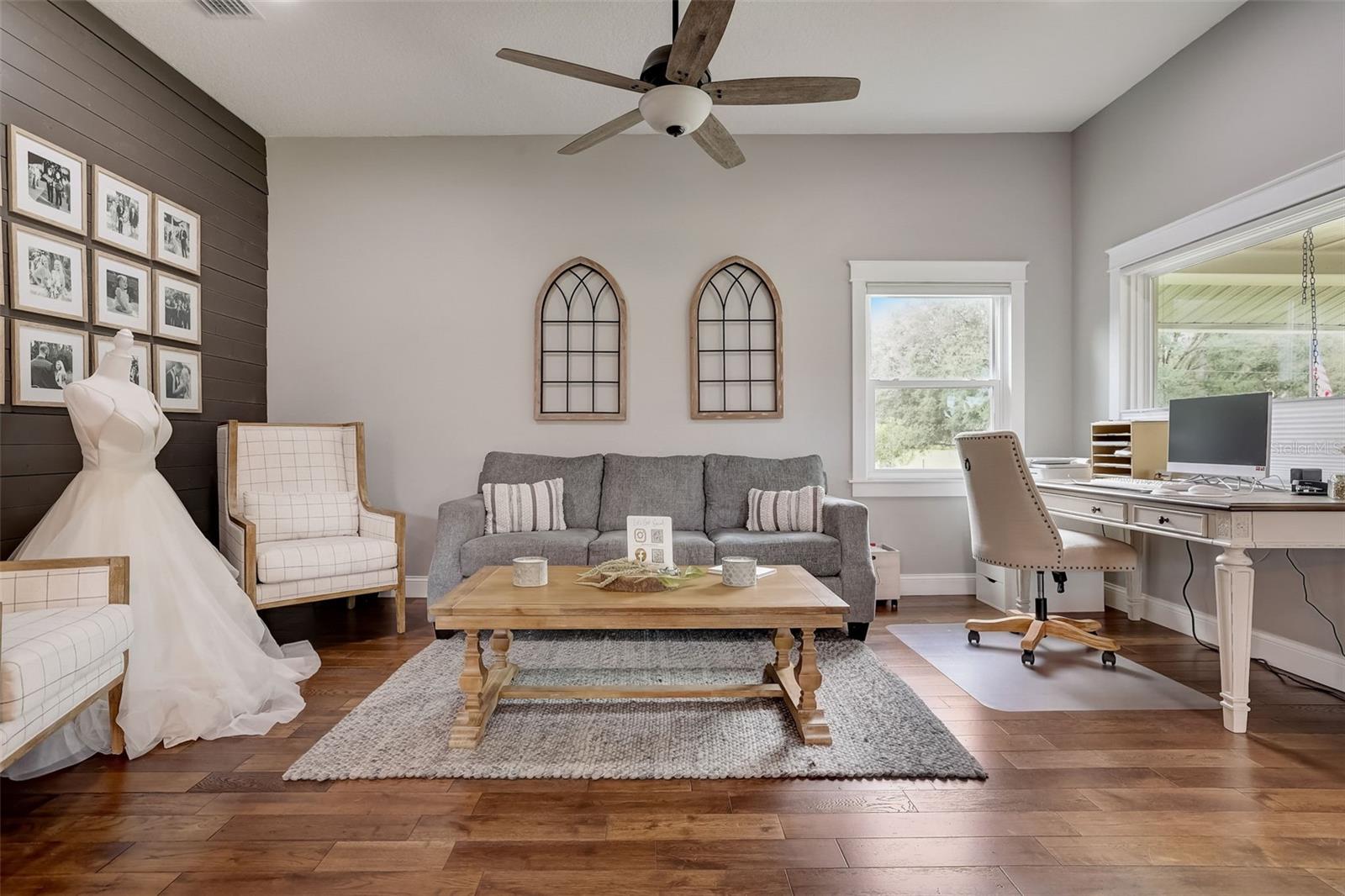 ACREAGE & UNREC - Commercial Sale
