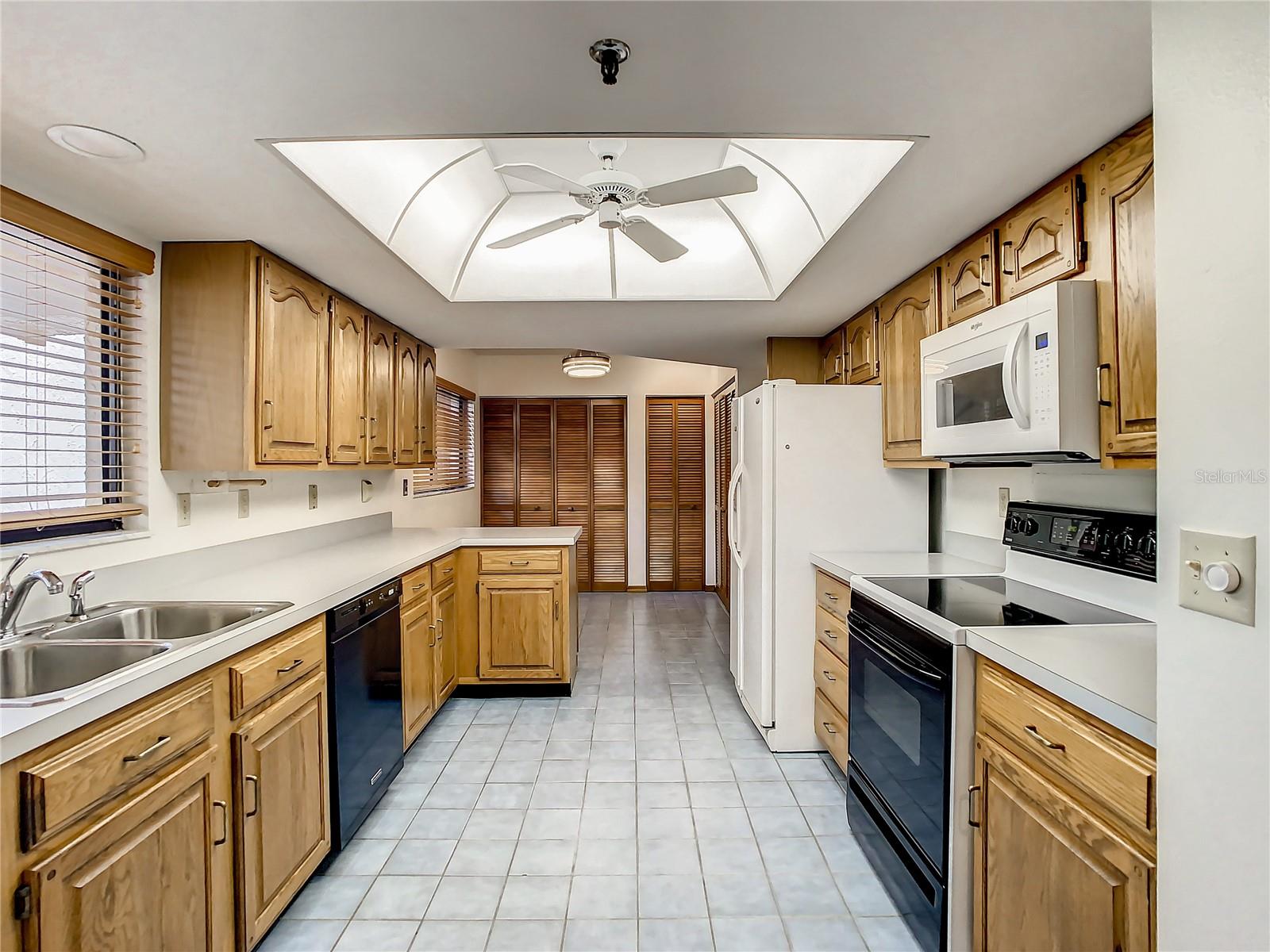 CARMEL BY THE LAKE UNIT 2 A CONDO - Residential