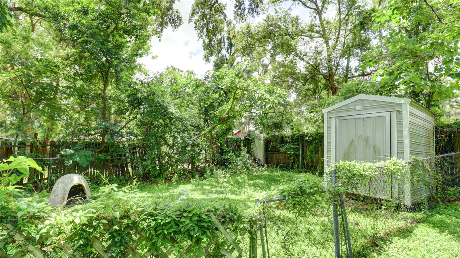 HANKINS SUBURBAN HOMESITES RE - Residential