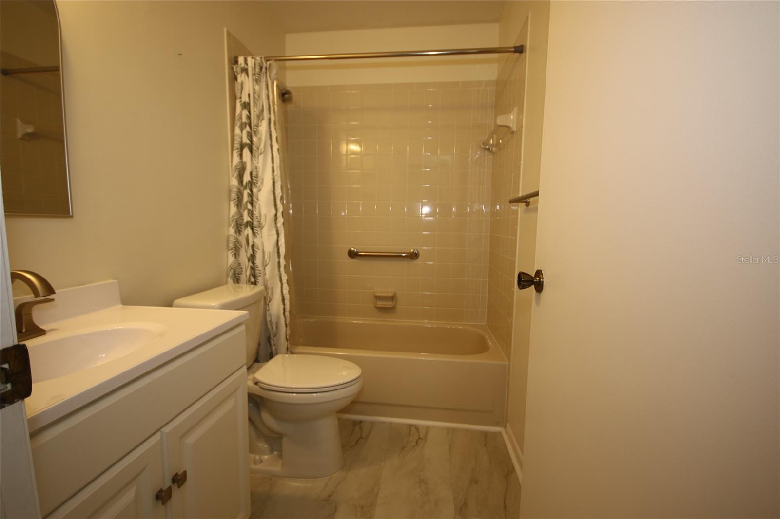 NELSON PLACE CONDO - Residential Lease
