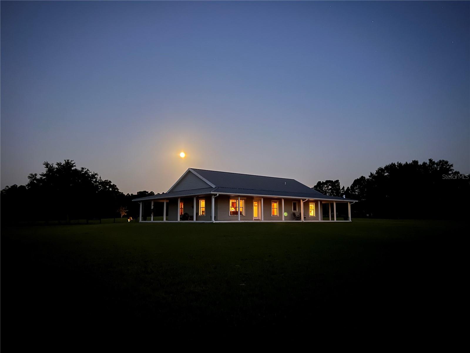 RED TAIL AIRSTRIP - Residential