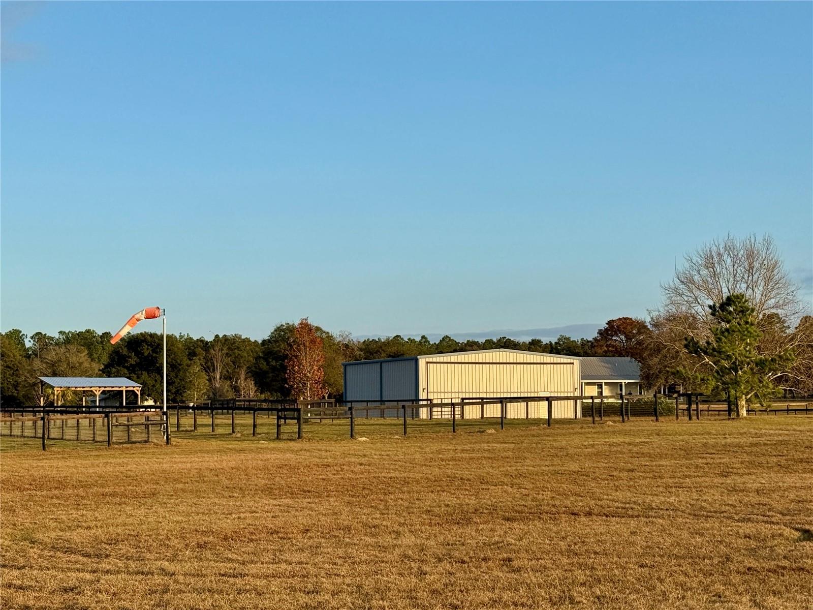 RED TAIL AIRSTRIP - Residential