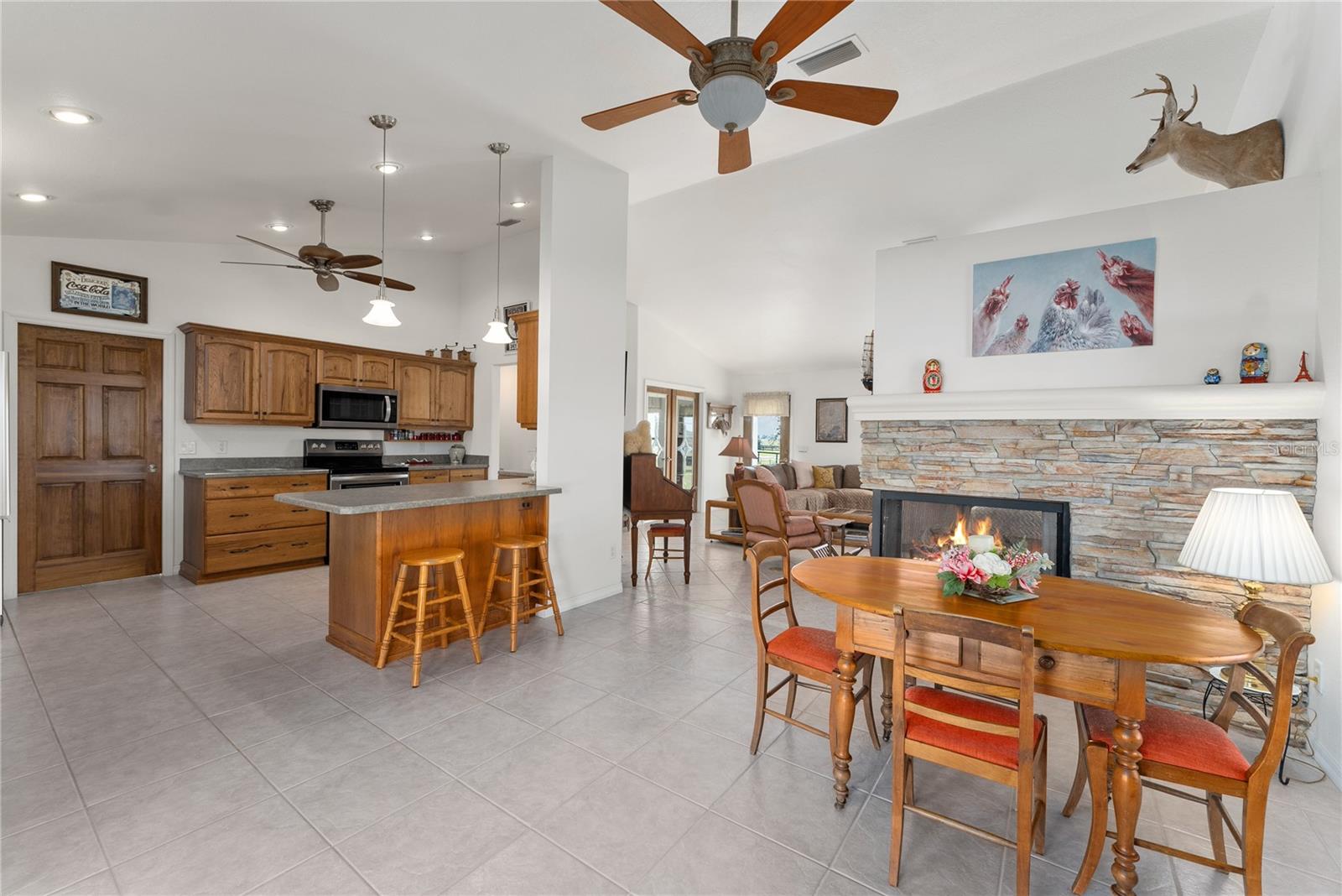 RED TAIL AIRSTRIP - Residential