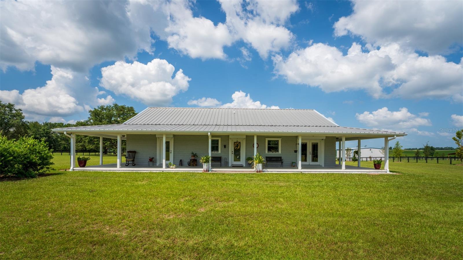 RED TAIL AIRSTRIP - Residential