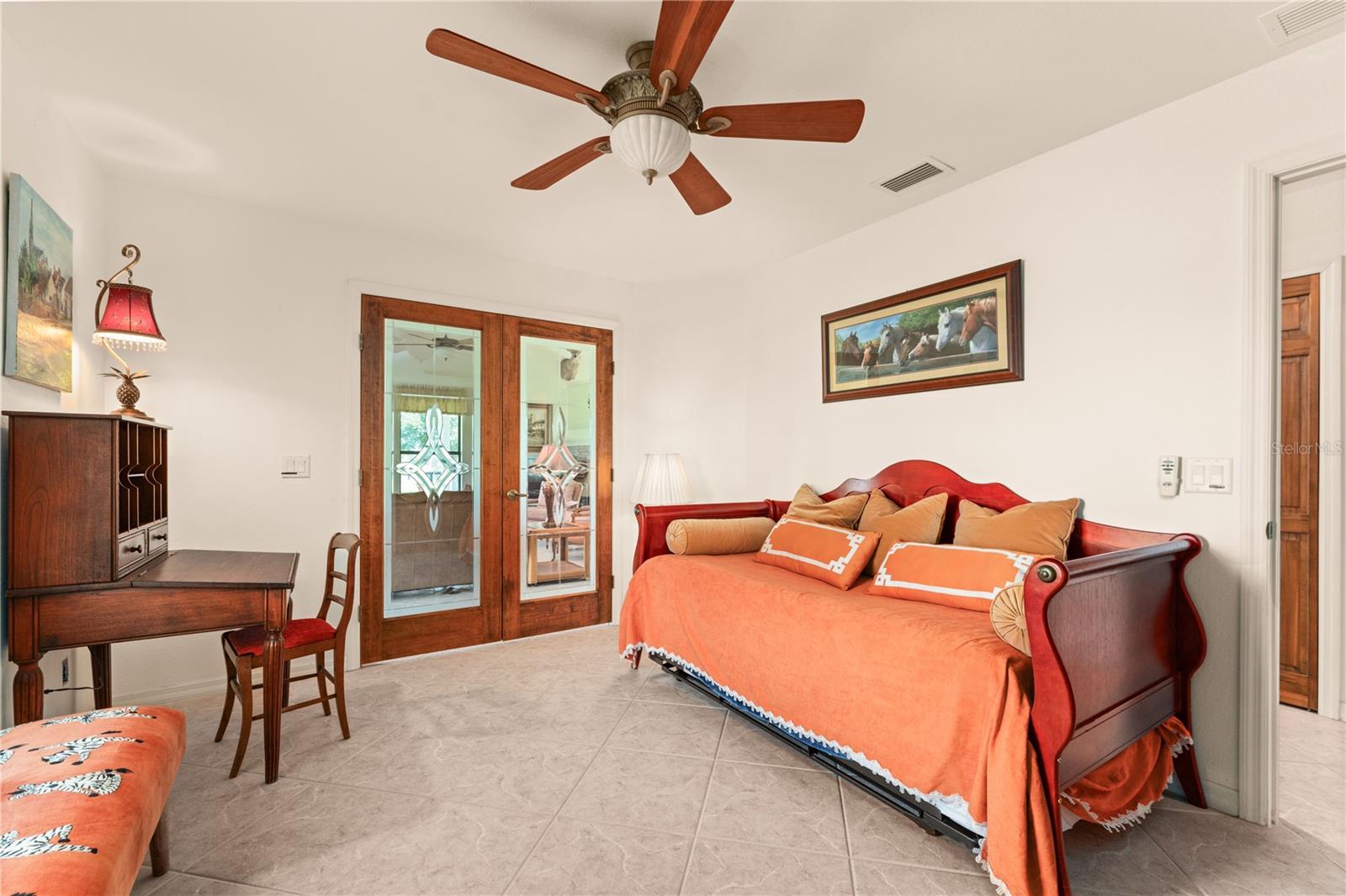 RED TAIL AIRSTRIP - Residential