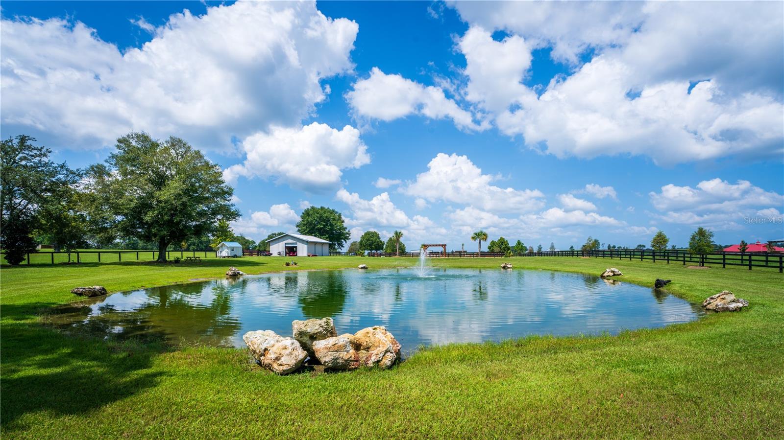 RED TAIL AIRSTRIP - Residential