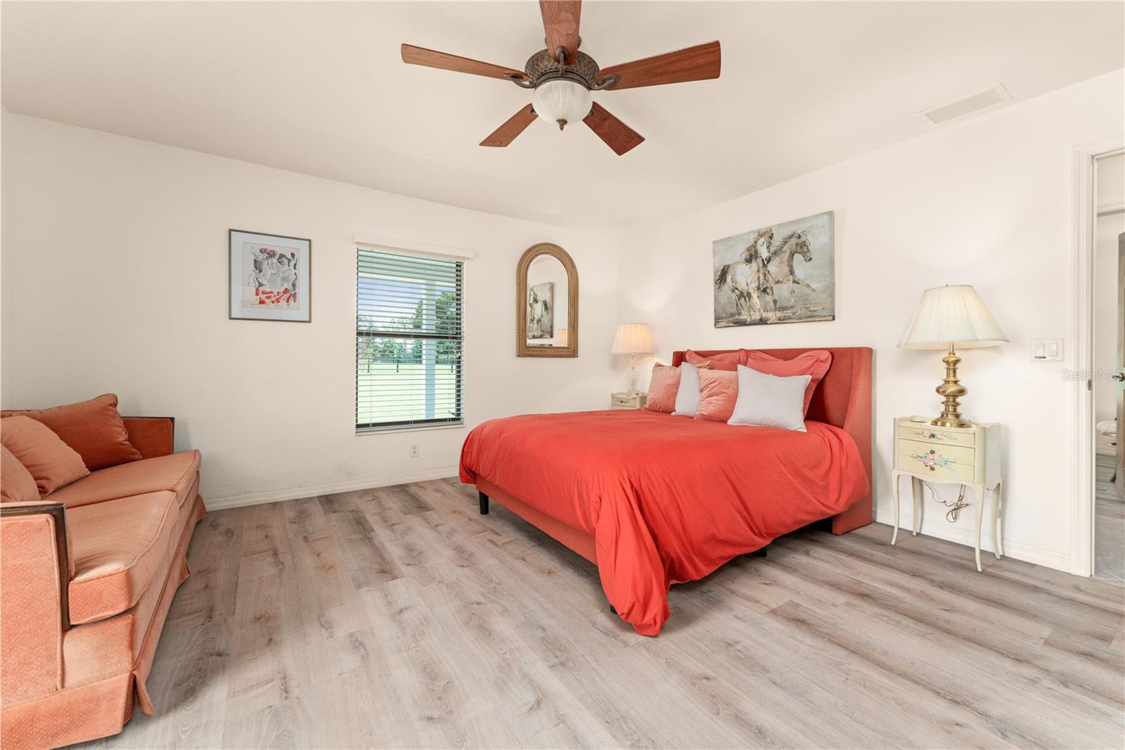 RED TAIL AIRSTRIP - Residential