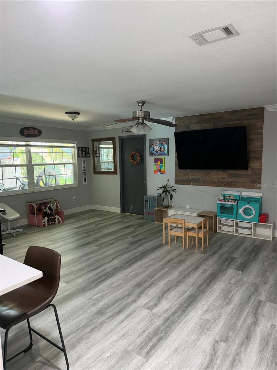 SUNRISE UNIT 1 - Residential Lease
