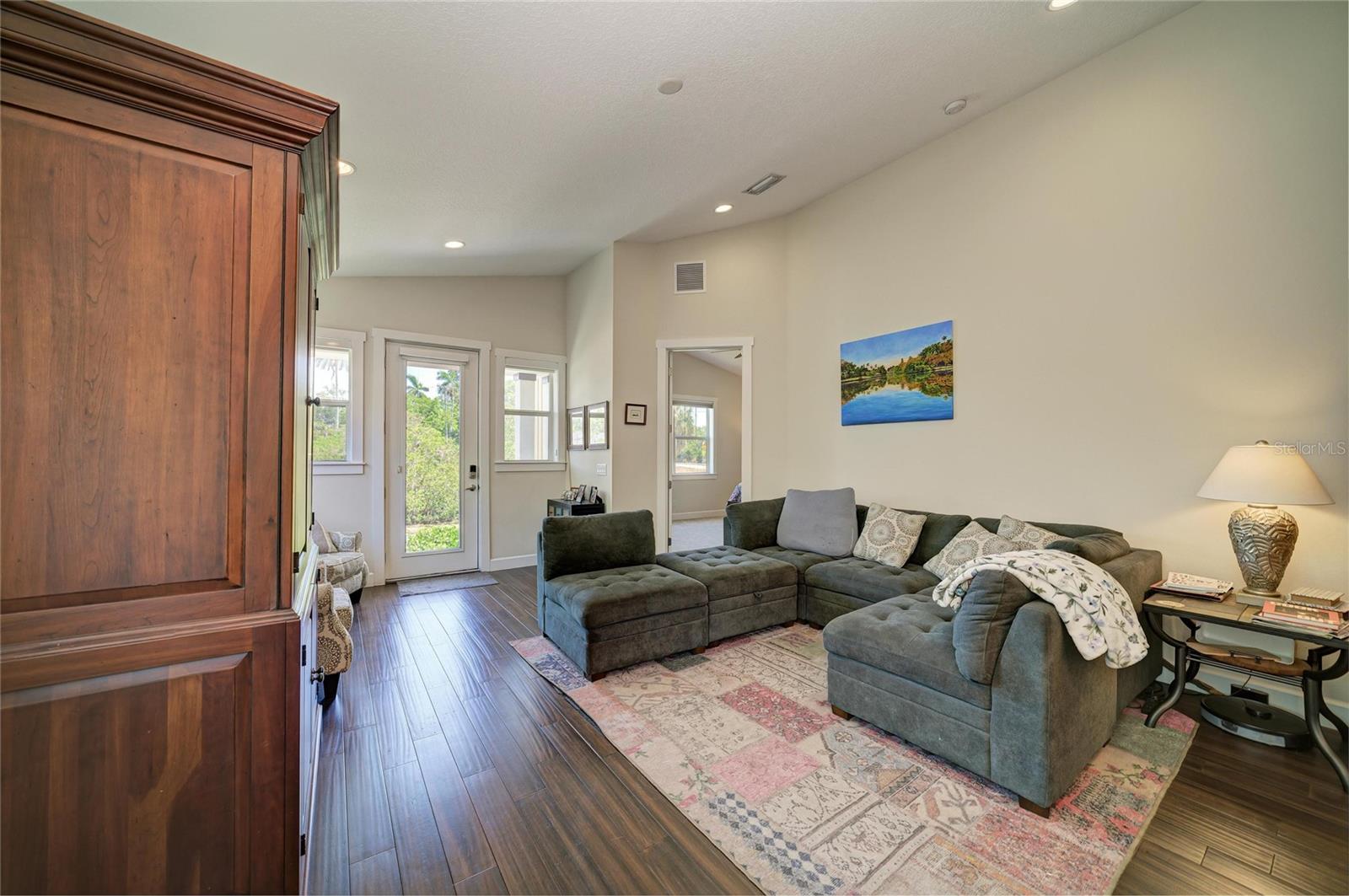 BAY VIEW PARK - Residential