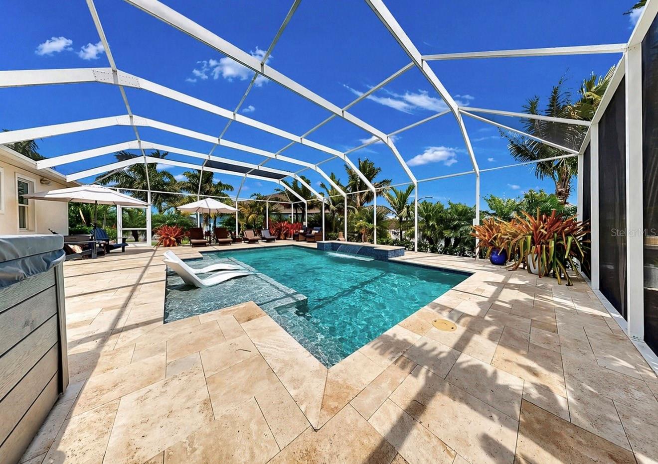 MIRABAY - Residential