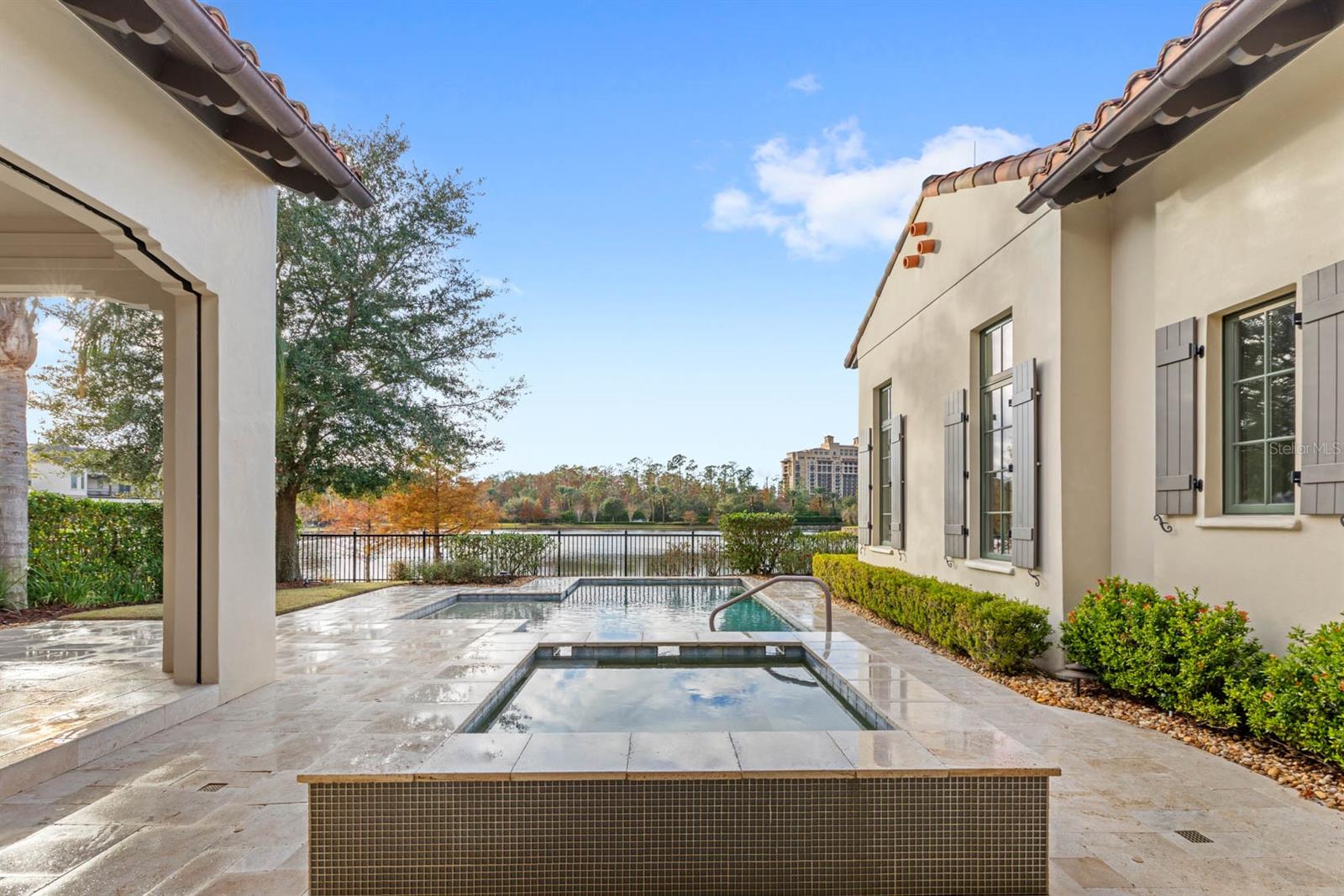 GOLDEN OAK - Residential