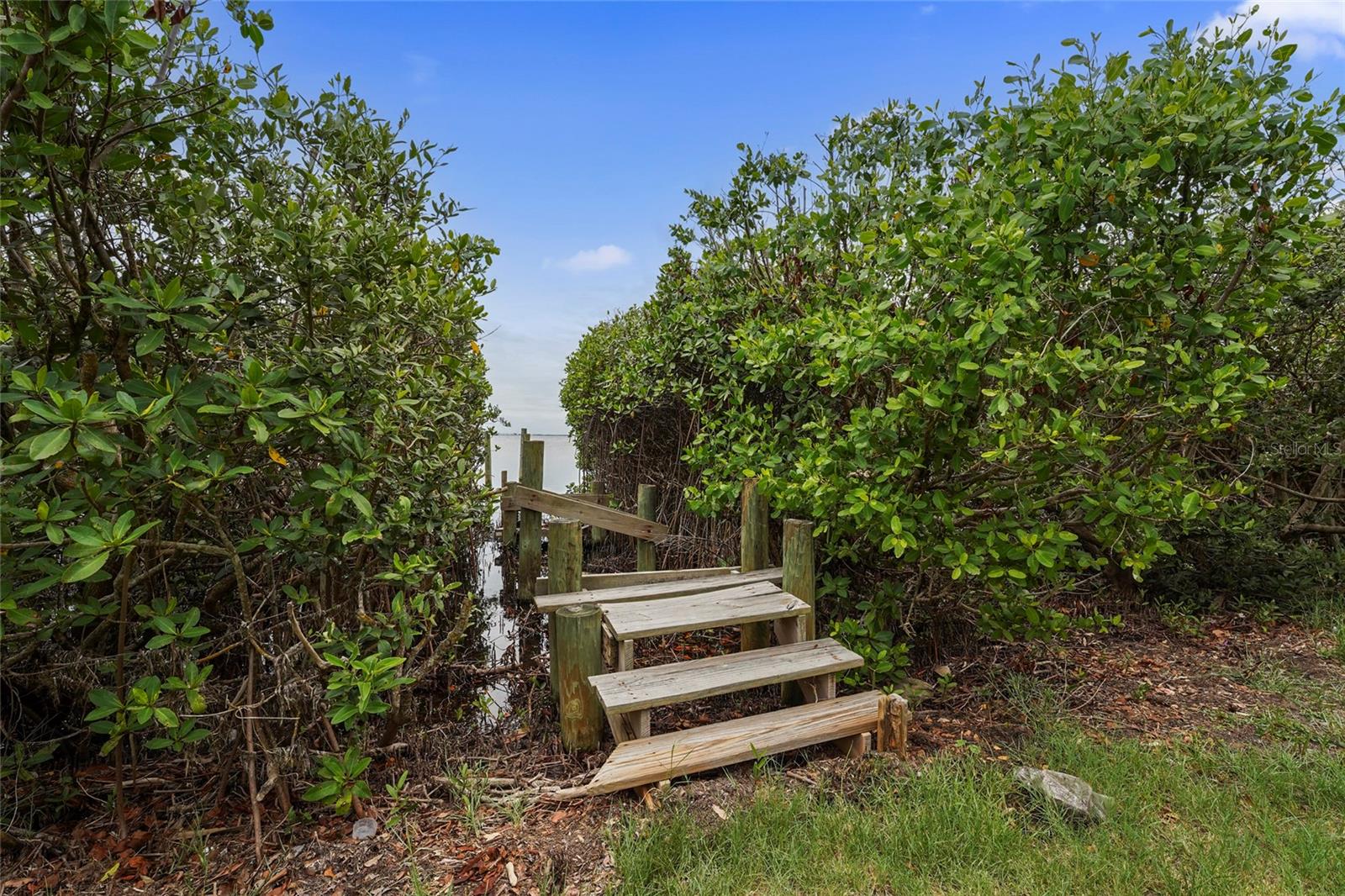 WHITFIELD ESTATES UNIT 1 - Residential