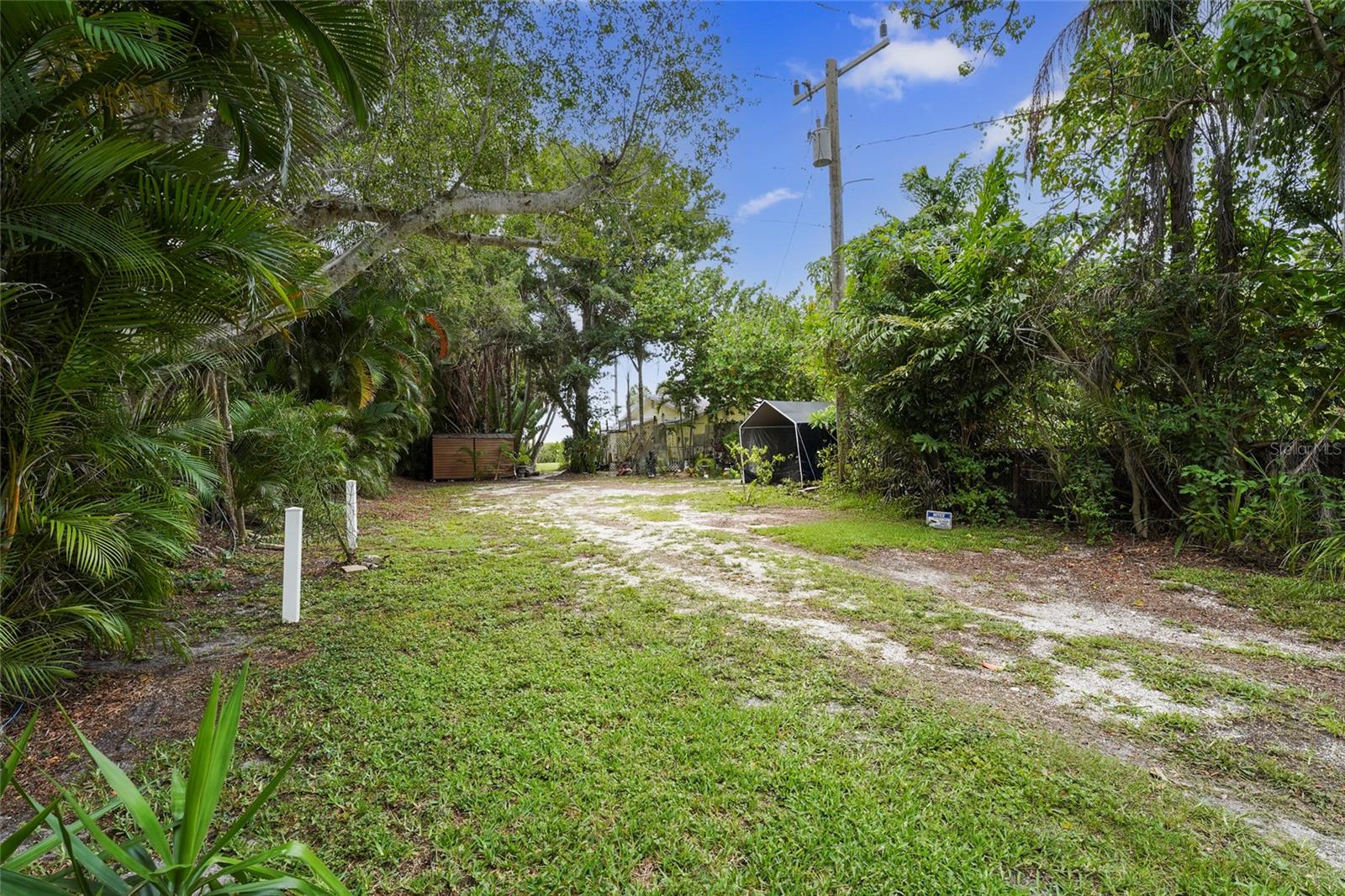 WHITFIELD ESTATES UNIT 1 - Residential