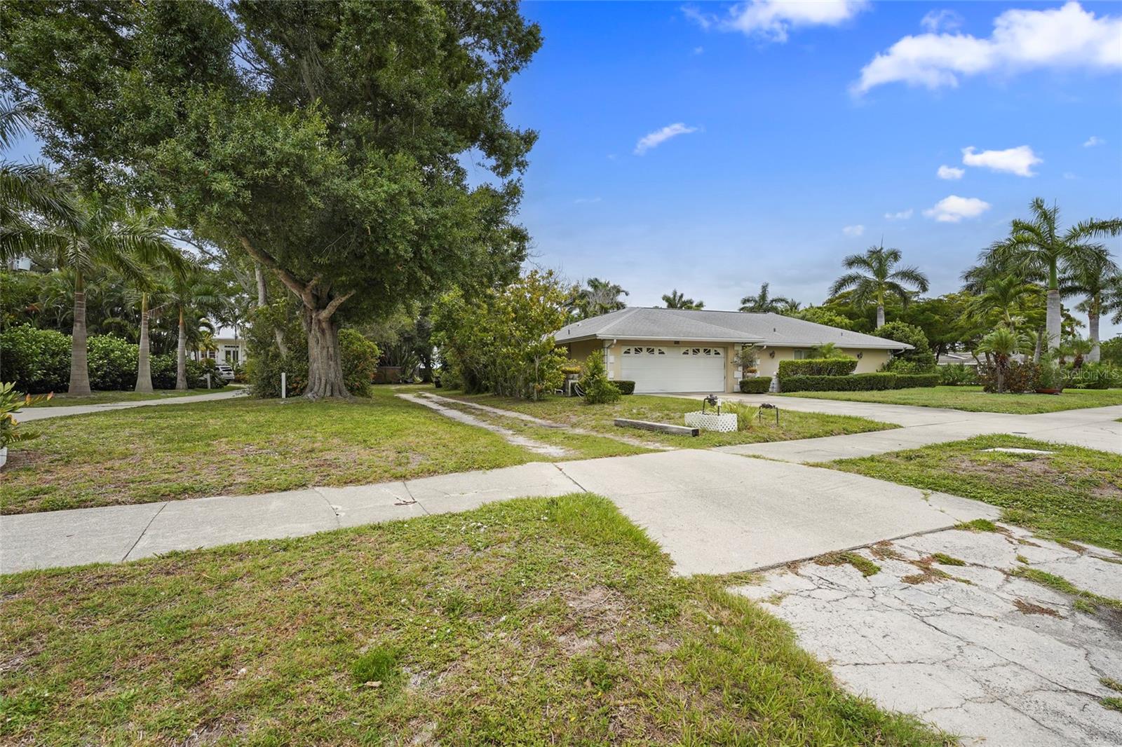 WHITFIELD ESTATES UNIT 1 - Residential