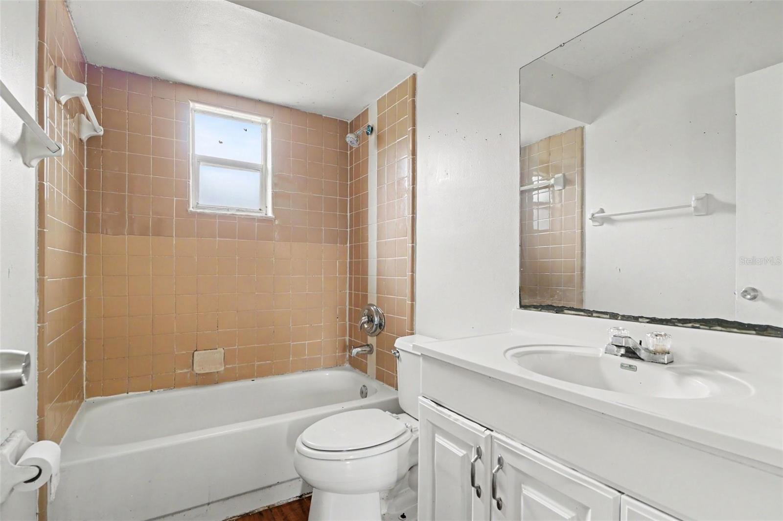 BVL UNIT 8 - Residential