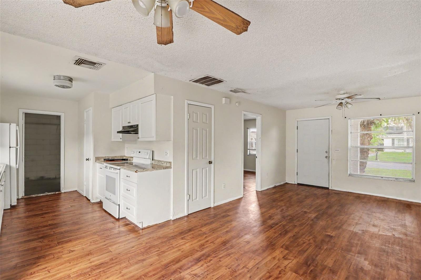 BVL UNIT 8 - Residential