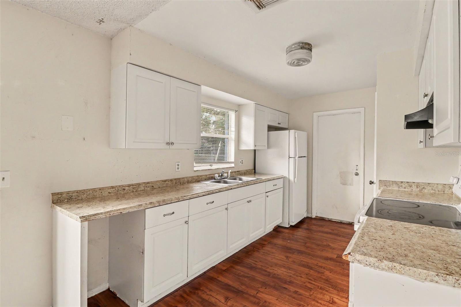 BVL UNIT 8 - Residential