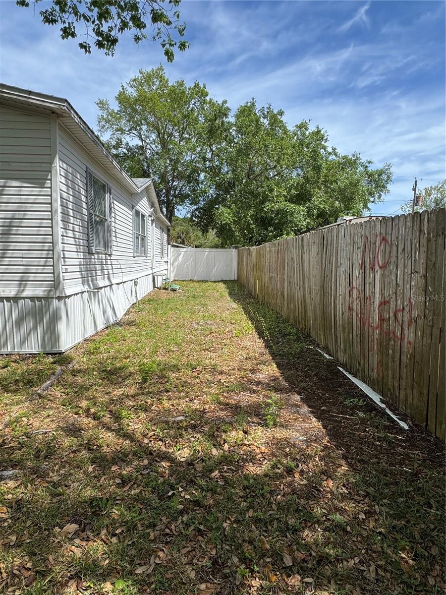COMMONWEALTH MOBILE ESTATES ADD 02 - Residential