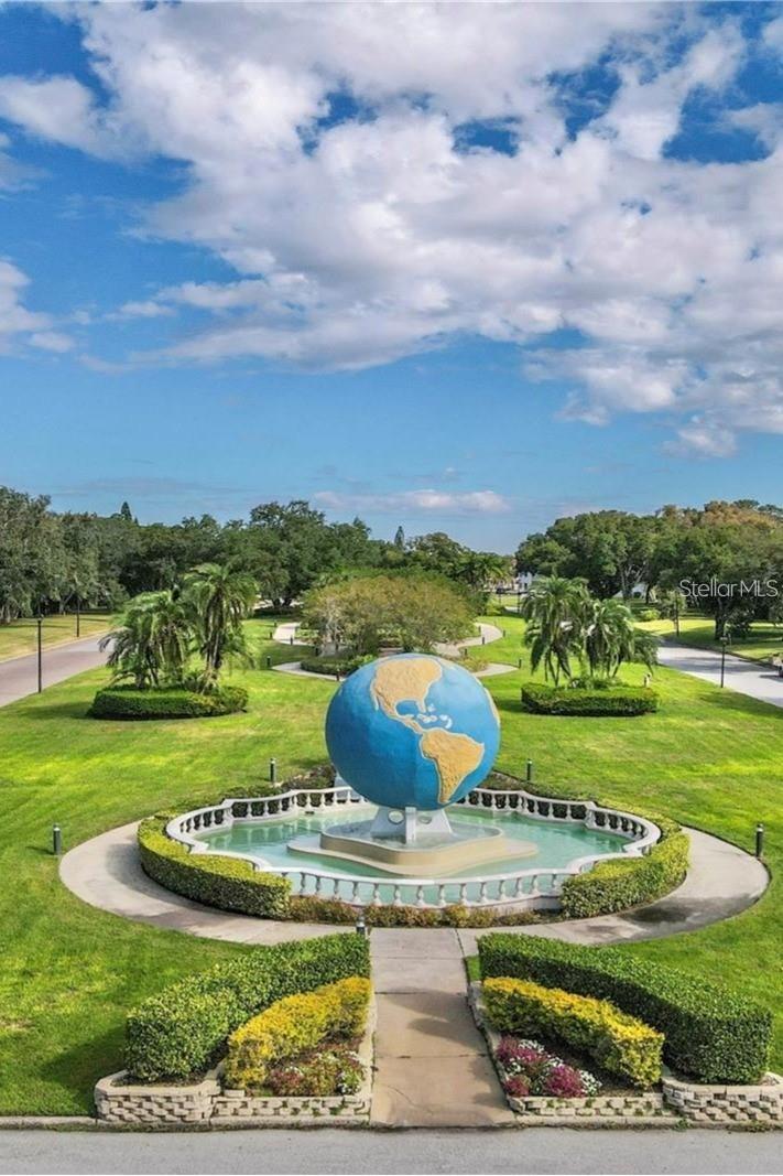 ON TOP OF THE WORLD - Residential Lease