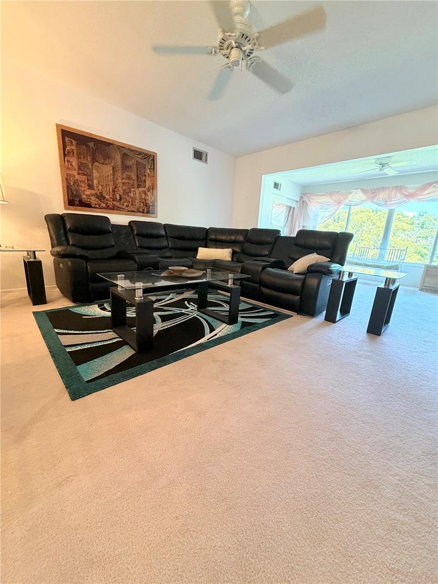 ON TOP OF THE WORLD - Residential Lease