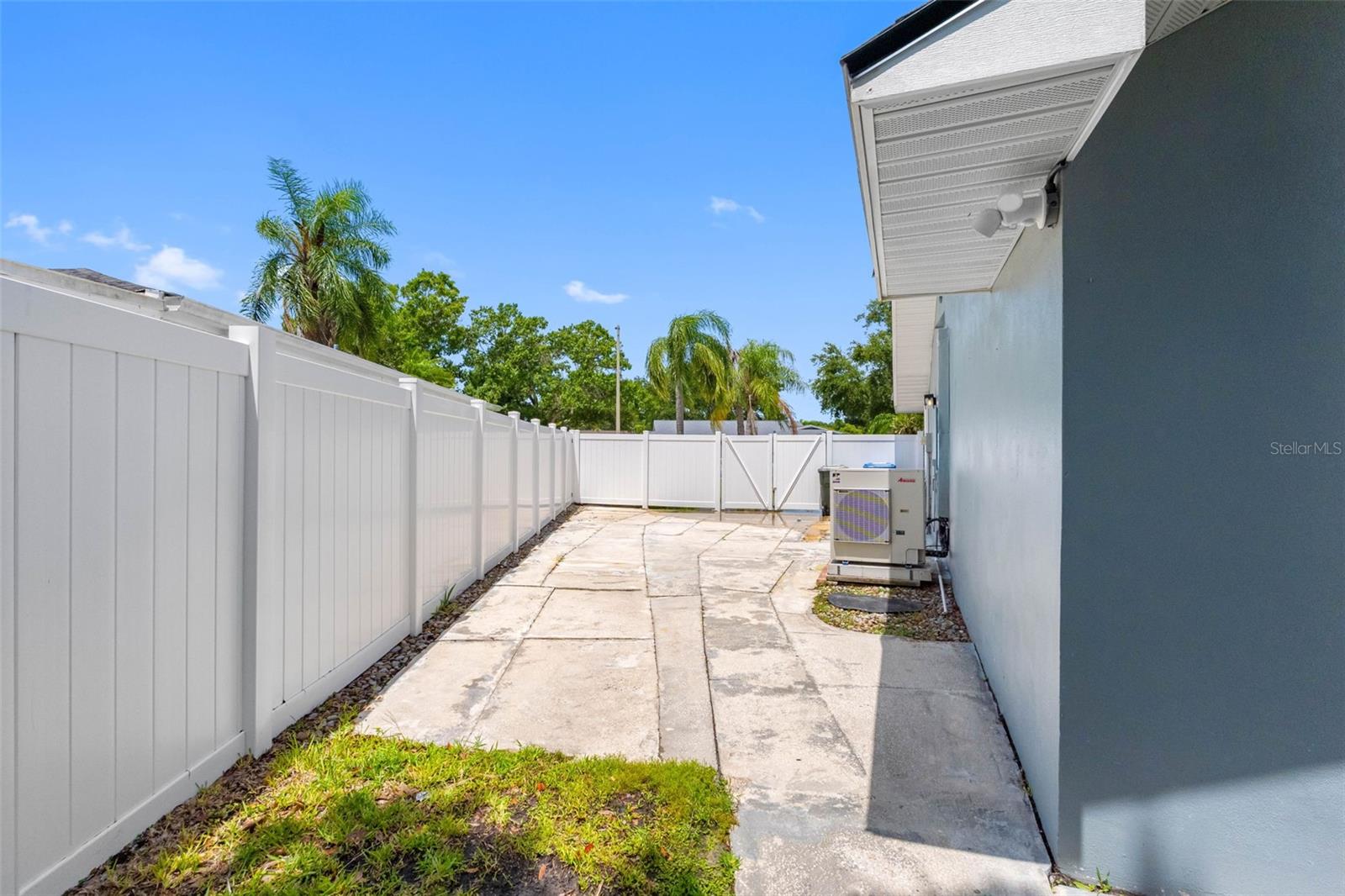 ARVIS CIRCLE - Residential