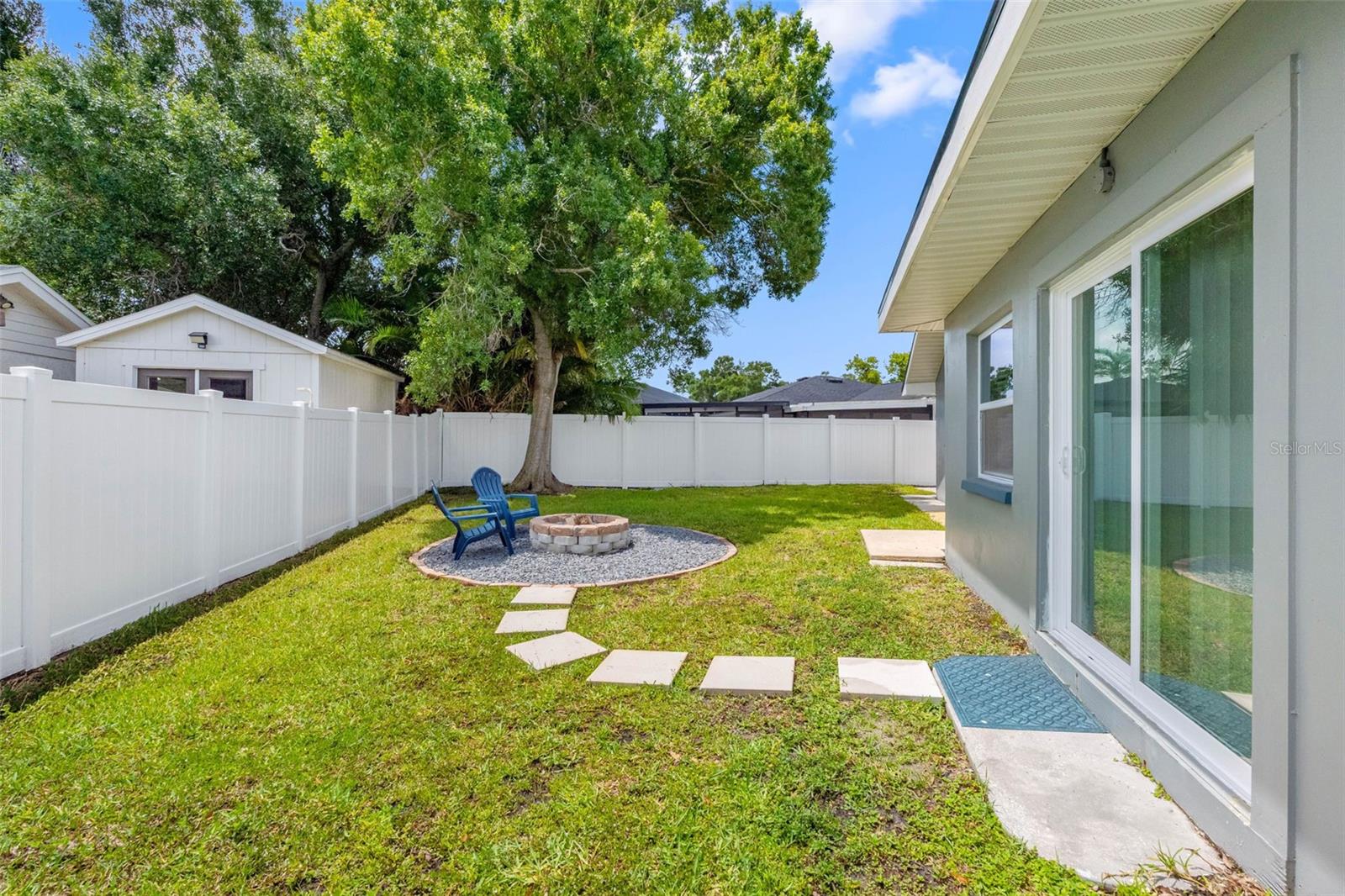 ARVIS CIRCLE - Residential